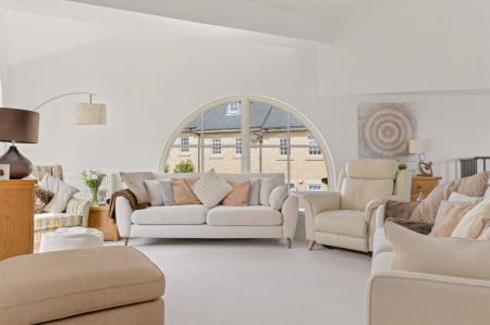 2 bedroom Maisonette for sale in Wharf Road, Stamford, PE9