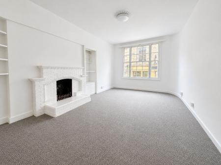 2 bedroom Flat to let in Ironmonger Street, Stamford, PE9
