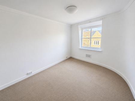 2 bedroom Flat to let in Ironmonger Street, Stamford, PE9