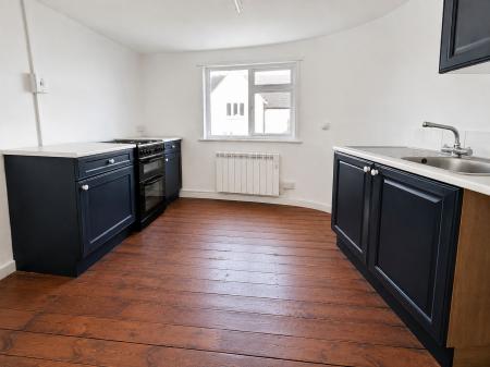 2 bedroom Flat to let in Ironmonger Street, Stamford, PE9