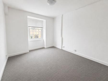 2 bedroom Flat to let in Ironmonger Street, Stamford, PE9