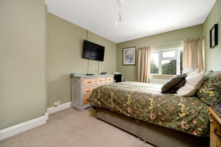2 bedroom End of terrace house for sale in Big Green, Warmington, PE8
