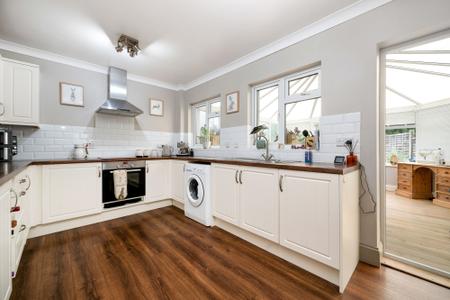 2 bedroom End of terrace house for sale in Big Green, Warmington, PE8