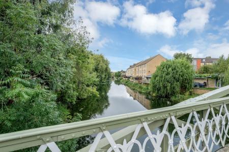 4 bedroom Town house for sale in Lambert Mews, Stamford, PE9