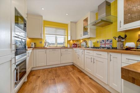 4 bedroom Town house for sale in Lambert Mews, Stamford, PE9