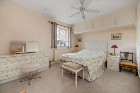 4 bedroom Town house for sale in Lambert Mews, Stamford, PE9