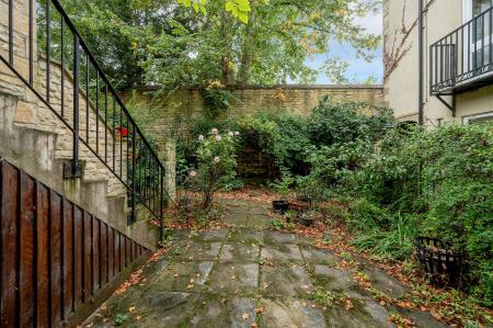 4 bedroom Town house for sale in Lambert Mews, Stamford, PE9