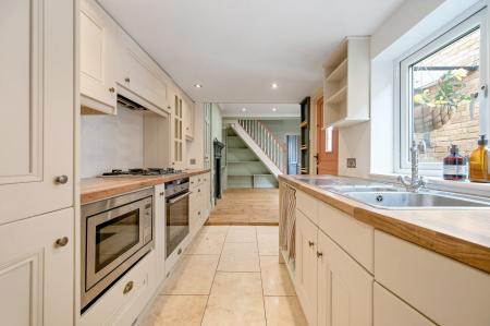 2 bedroom Semi-detached house to let in Radcliffe Road, Stamford, PE9
