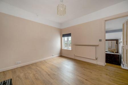 2 bedroom Semi-detached house to let in Radcliffe Road, Stamford, PE9