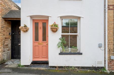 2 bedroom Semi-detached house to let in Radcliffe Road, Stamford, PE9
