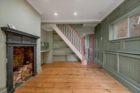 2 bedroom Semi-detached house to let in Radcliffe Road, Stamford, PE9