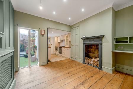 2 bedroom Semi-detached house to let in Radcliffe Road, Stamford, PE9