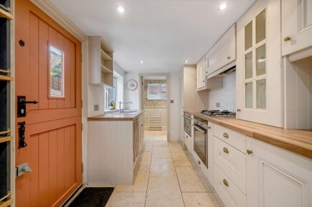 2 bedroom Semi-detached house to let in Radcliffe Road, Stamford, PE9