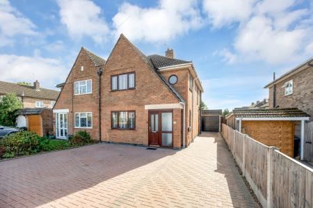 3 bedroom Semi-detached house for sale in Sutherland Way, Stamford, PE9
