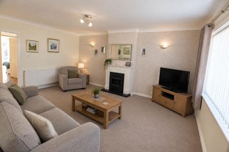 2 bedroom Semi-detached bungalow for sale in Emmanuel Road, Stamford, PE9