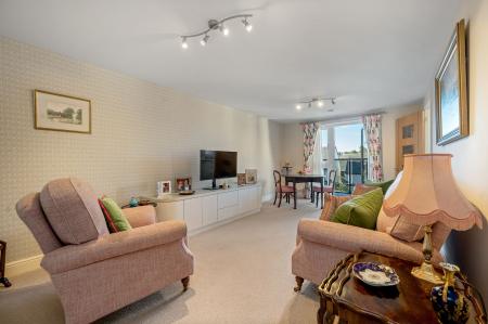 2 bedroom Flat for sale in Stukeley Court, Stamford, PE9