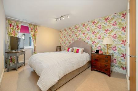 2 bedroom Flat for sale in Stukeley Court, Stamford, PE9