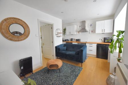 1 bedroom Flat to let in Phillips Court, Stamford, PE9