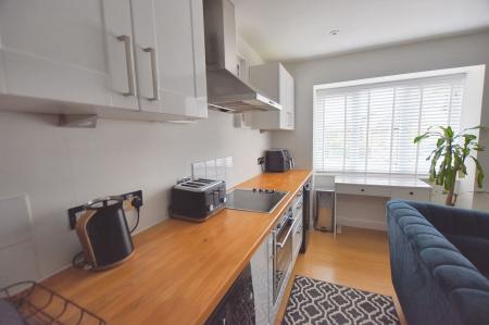 1 bedroom Flat to let in Phillips Court, Stamford, PE9