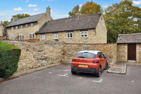 1 bedroom Flat to let in Phillips Court, Stamford, PE9