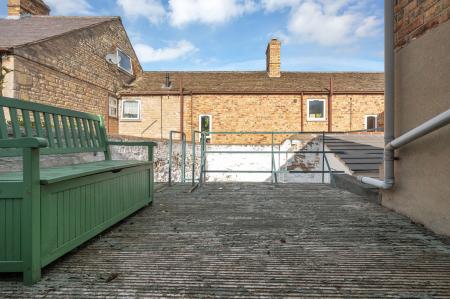 3 bedroom Semi-detached house for sale in Vine Cottage, Stamford