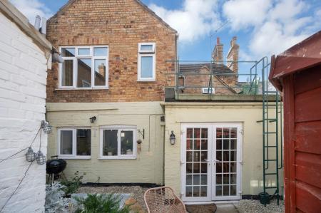 3 bedroom Semi-detached house for sale in Vine Cottage, Stamford
