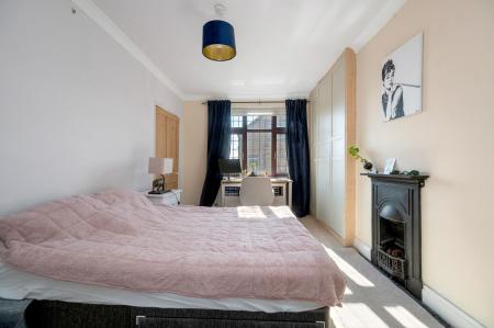 3 bedroom Semi-detached house for sale in Vine Cottage, Stamford