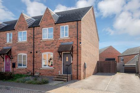 Groves Crescent, Stamford, PE9
