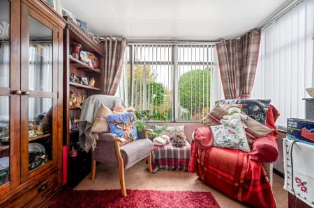 3 bedroom Semi-detached house for sale in Melrose Close, Stamford, PE9