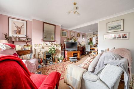 3 bedroom Semi-detached house for sale in Melrose Close, Stamford, PE9