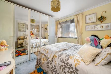 3 bedroom Semi-detached house for sale in Melrose Close, Stamford, PE9