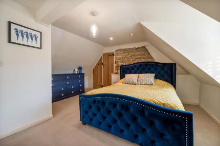 3 bedroom Cottage for sale in The Square, Barnack, PE9