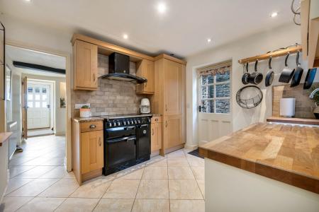 3 bedroom Cottage for sale in The Square, Barnack, PE9