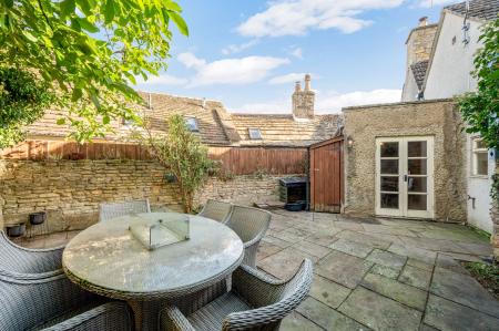 3 bedroom Cottage for sale in The Square, Barnack, PE9