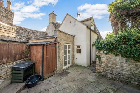 3 bedroom Cottage for sale in The Square, Barnack, PE9