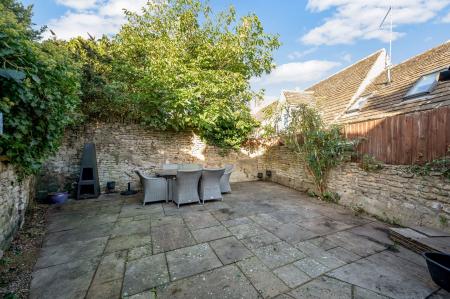 3 bedroom Cottage for sale in The Square, Barnack, PE9