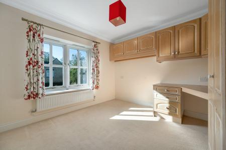 2 bedroom Flat for sale in Carysfort Close, Elton, PE8