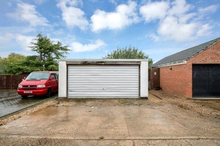 2 bedroom House for sale in Ryhall Road, Stamford, PE9