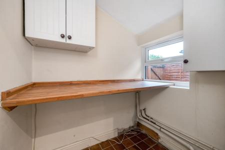 2 bedroom Terraced House for sale in Queen Street, Stamford, PE9