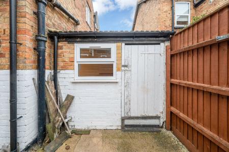 2 bedroom Terraced House for sale in Queen Street, Stamford, PE9