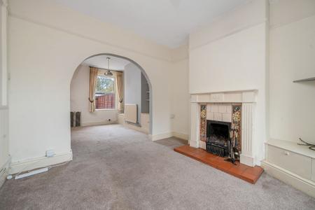 2 bedroom Terraced House for sale in Queen Street, Stamford, PE9