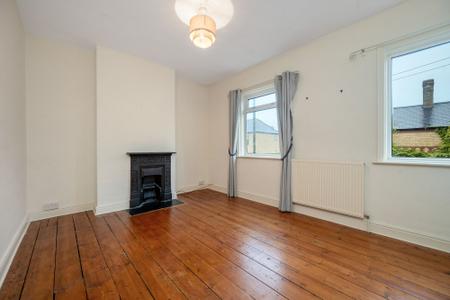 2 bedroom Terraced House for sale in Queen Street, Stamford, PE9