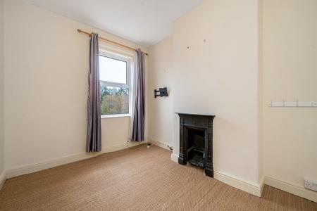 2 bedroom Terraced House for sale in Queen Street, Stamford, PE9