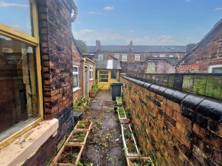 4 bedroom Terraced House for sale in Ashford Street, Shelton, Stoke-on-Trent, ST4