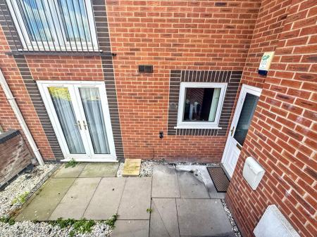 2 bedroom Ground floor flat for sale in Bucknall Old Road, Hanley, Stoke-on-Trent, ST1