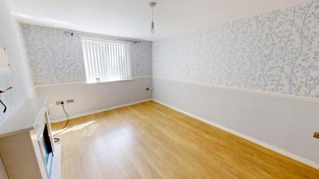 2 bedroom Ground floor flat for sale in Bucknall Old Road, Hanley, Stoke-on-Trent, ST1
