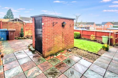 3 bedroom Town house for sale in Flaxman Close, Barlaston, Stoke-on-Trent, ST12