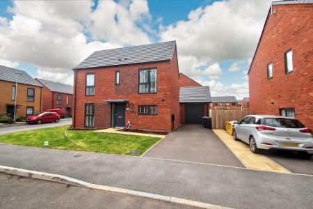 3 bedroom Detached house for sale in Friesian Way, Uttoxeter, ST14
