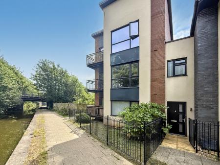 Ivory Close, Hanley, Stoke-on-Trent, ST1