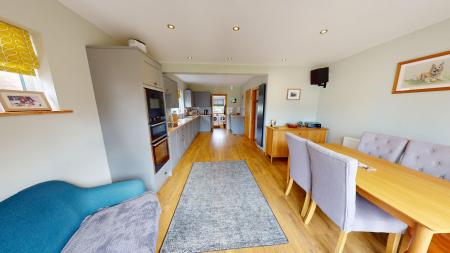 4 bedroom Semi-detached house for sale in Keele Road, Newcastle-under-Lyme, ST5